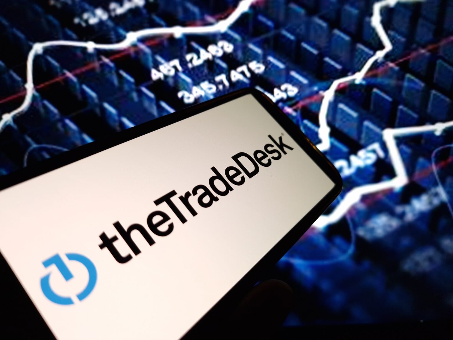 מניית The Trade Desk צנחה 80% מהשיא – האם זו הזדמנות קנייה?