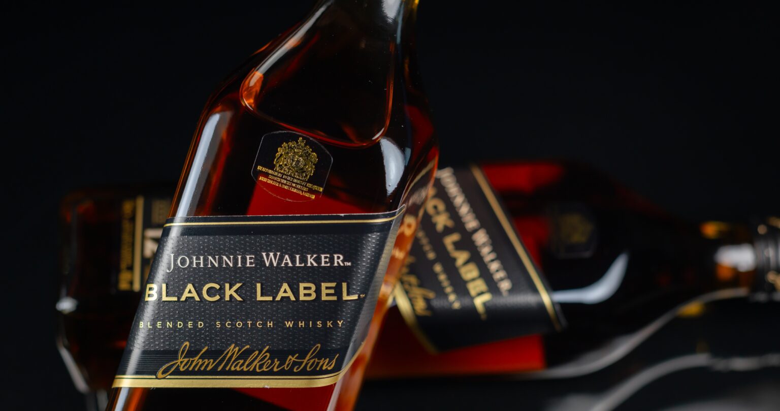 ענקית המשקאות החריפים קיצצה בדיבידנדים – והמניה מתרסקת