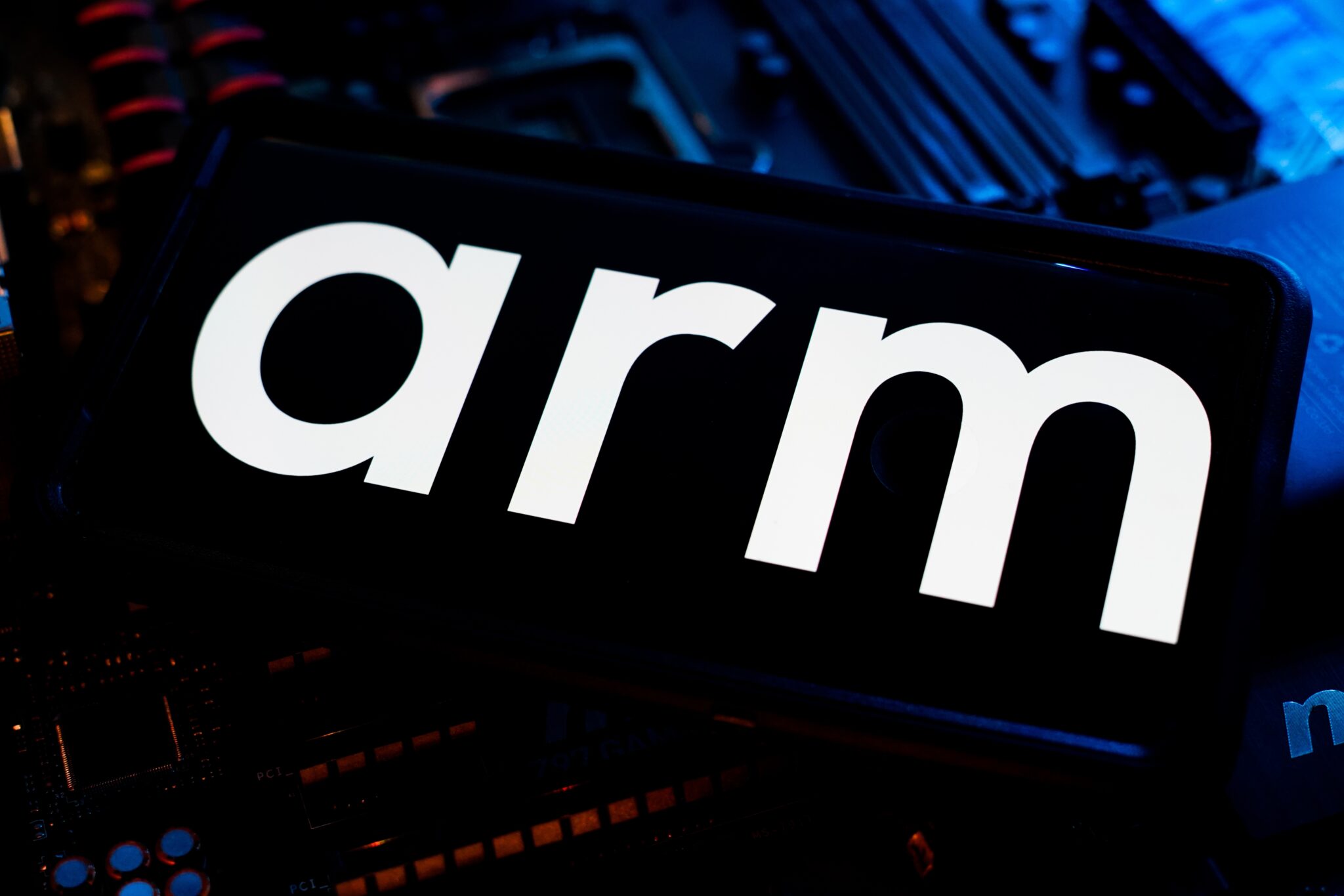 חברת המוליכים למחצה arm | צילום: שאטרסטוק