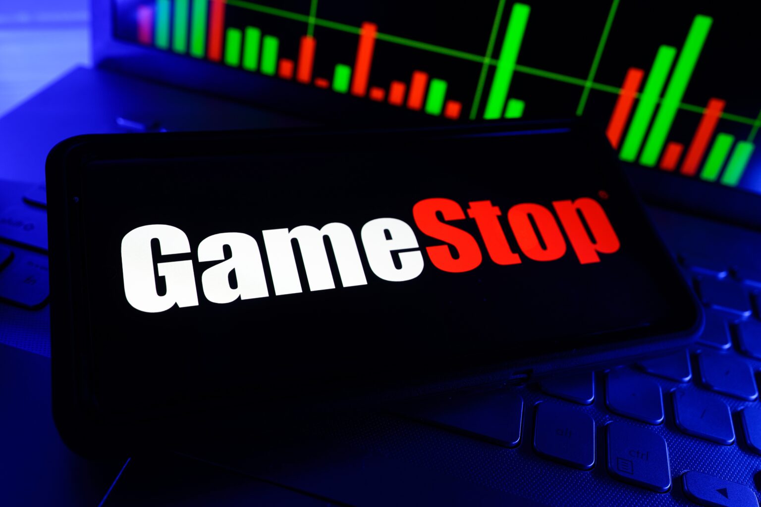 מניית GameStop מזנקת – לאחר שהמנכ"ל רמז על אסטרטגיה חדשה
