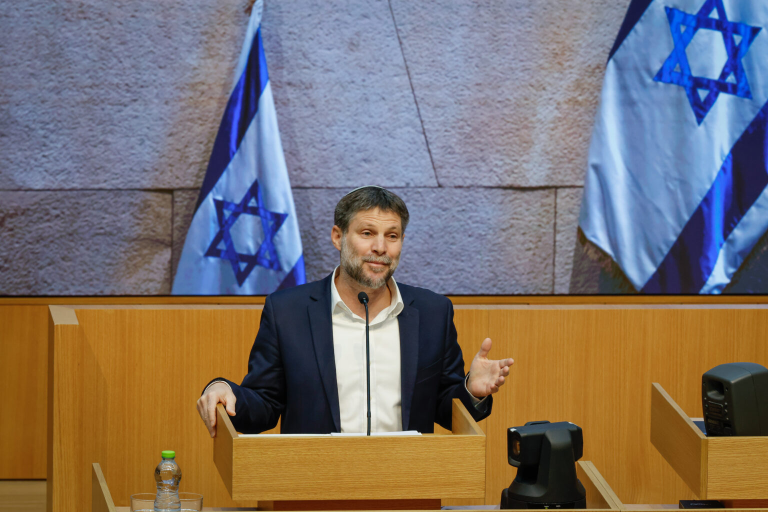 הכנסת צפויה להכריע: האם הפטור ממע"מ על חבילות מחו"ל יישאר על 130 דולר?