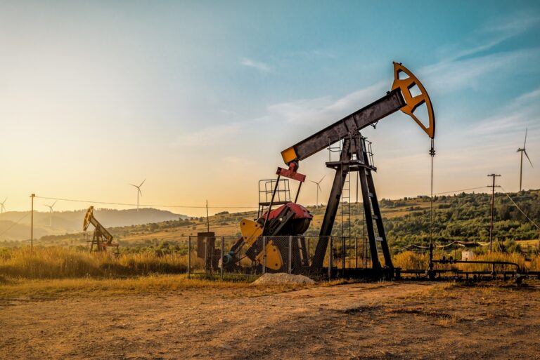 קידוח נפט | צילום: שאטרסטוק