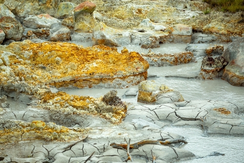 בשל האיומים לסגירת מצר הורמוז: באסיה מחפשים משלוחי גופרית חדשים