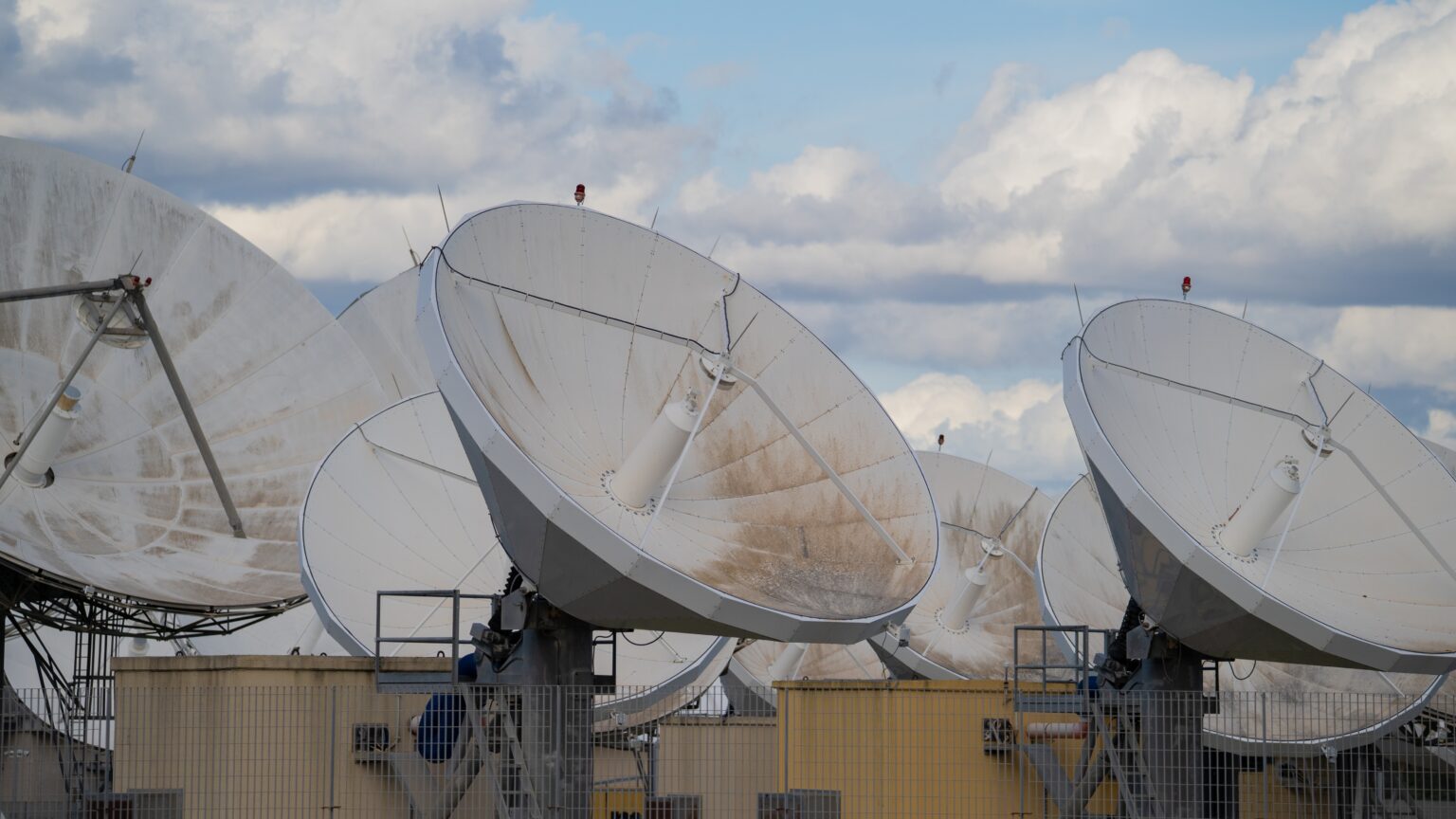 חלל תקשורת ו-Yes מאריכות את השותפות ב-32.5 מיליון שקל