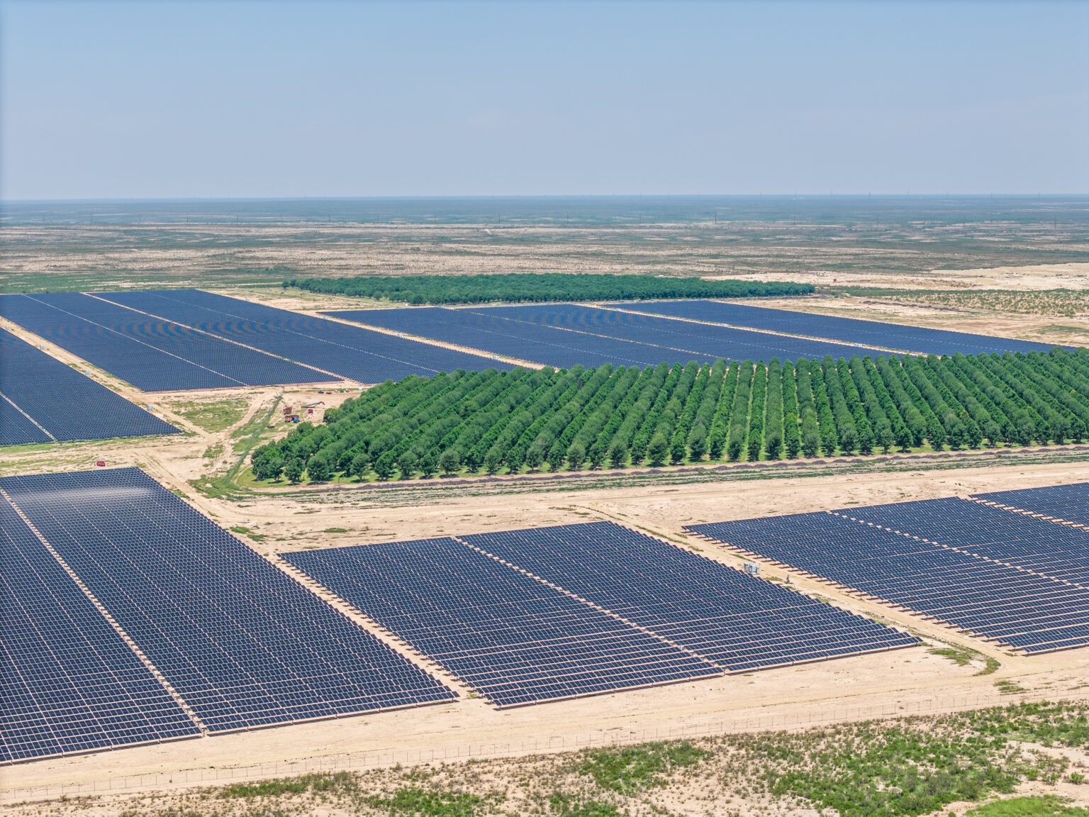 בנק הפועלים יממן פרויקט אנרגיה של אשטרום בכ-200 מיליון דולר