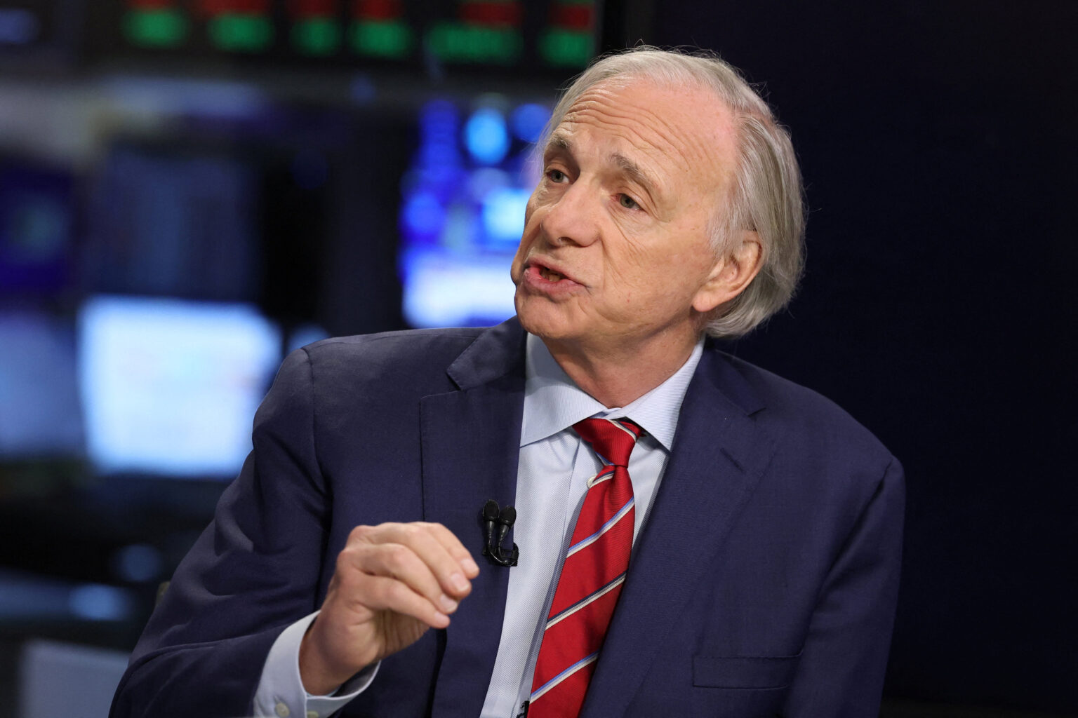 משקיע העל מזהיר: אל תיגעו בריבית 