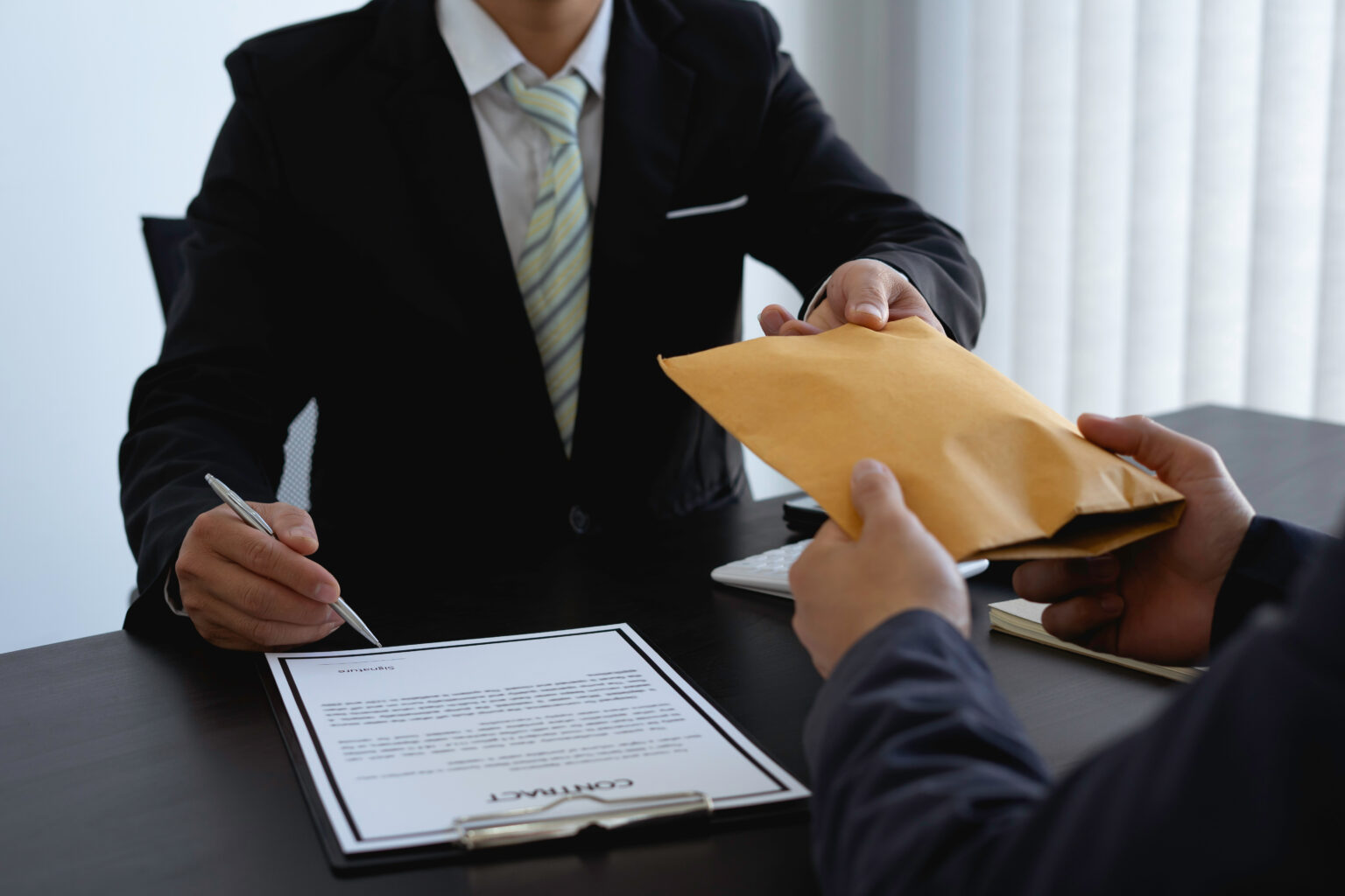 חשד להונאת ענק: עשרות מיליונים דרך חשבוניות פיקטיביות