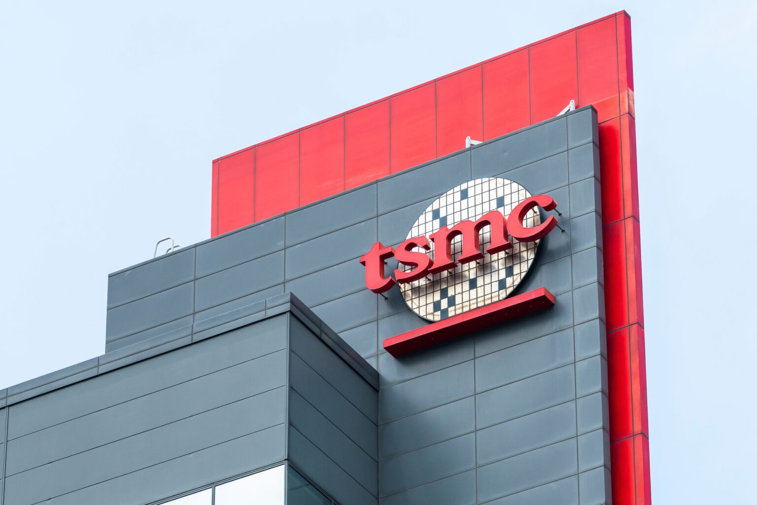 הודות לביקוש לשבבים: TSMC רשמה זינוק של כ-60% ברווח הרבעוני