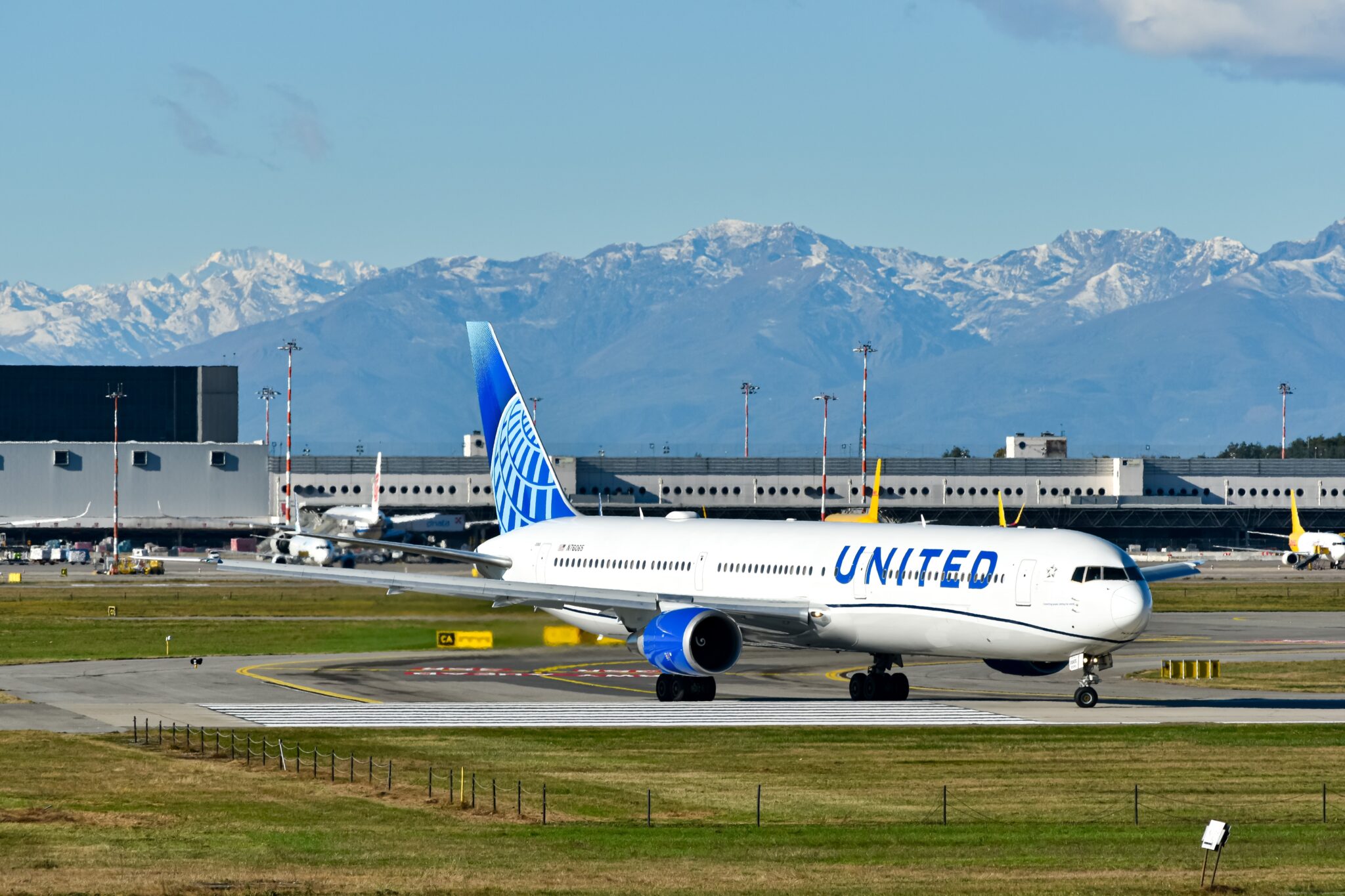חברת התעופה יונייטד איירליינס | צילום: שאטרסטוק