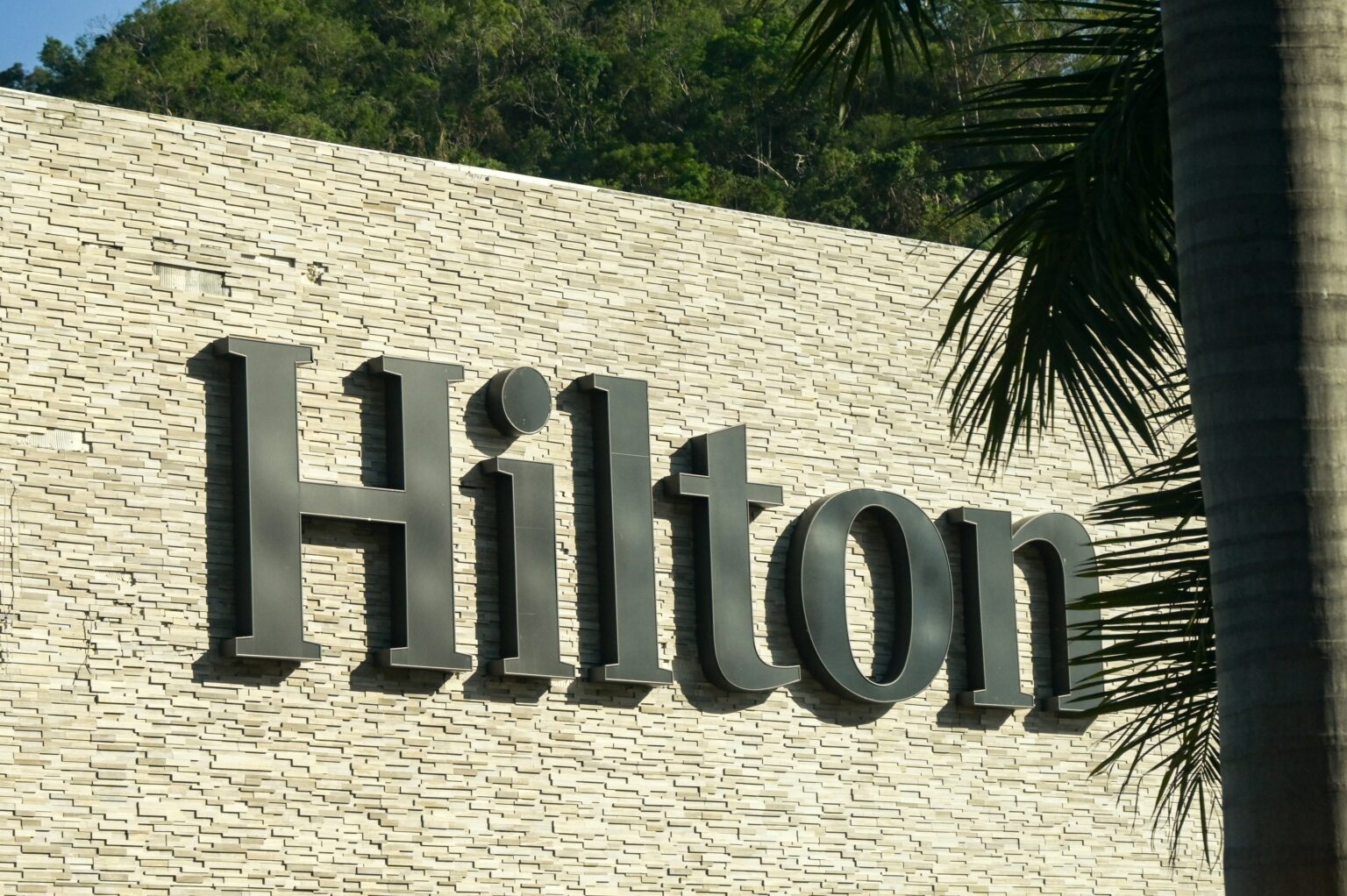 דוחות הילטון: המלחמה באיראן השפיעה על תוצאות הרבעון הראשון