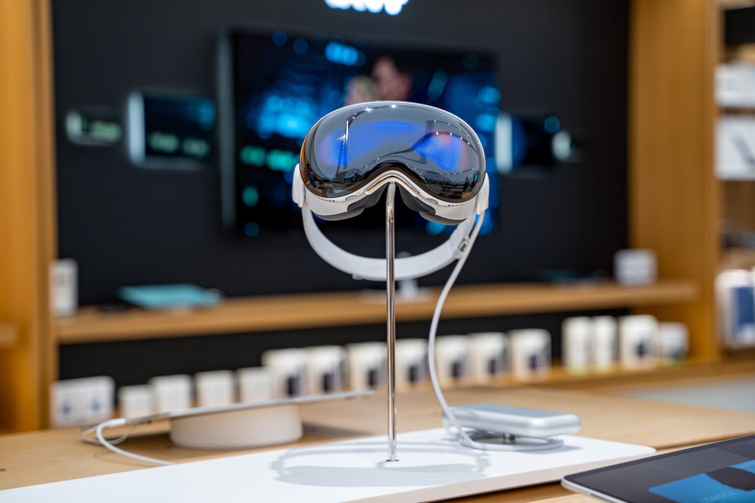 אחרי פחות משנה: אפל זונחת את Vision Pro – ומכוונת למוצר חדש