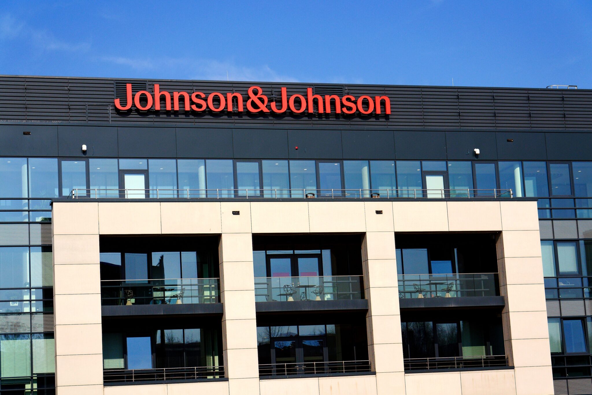 חברת התרופות והמכשור הרפואי ג'ונסון אנד ג'ונסון | צילום: שאטרסטוק