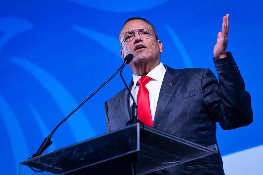 Jerusalem Mayor Moshe Leon attends Israel Hayom conference in Jerusalem, November 17, 2025. Photo by Yonatan Sindel/Flash90 *** Local Caption *** משה ליאון ראש עיירית ירושלים ביטחון מדבר כנס ישראל היום ישראל עיתון יומי