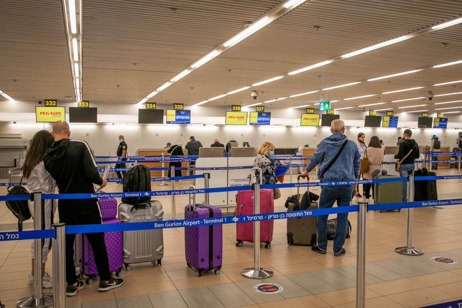 אחרי ארבעה חודשים: טרמינל 1 בנתב"ג נפתח מחדש לפעילות