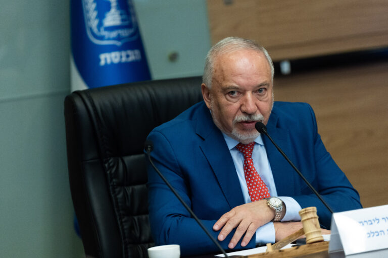 המדינה נגד הפרוטקשן: "דרישה להתערבות ממשלתית מהאיום הראשון"