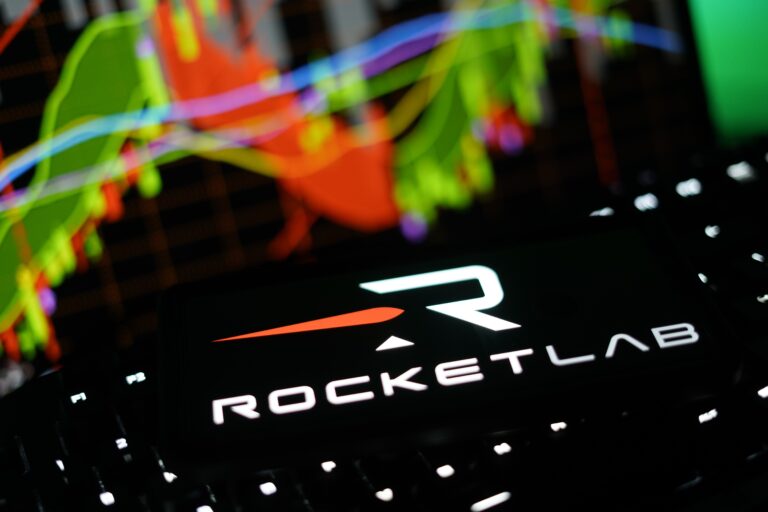 למה מניית Rocket Lab נמצאת בכותרות?